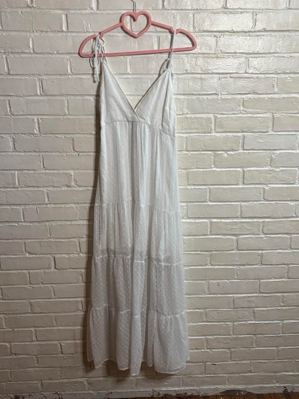 white maxi dress with small polka dots - abercrombie & fitch